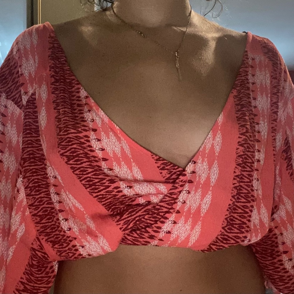 V long sleeve tropical pink